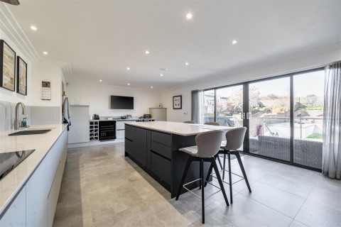 Click the photo for more details of Ocean Wave, Bowleaze Coveway, Weymouth