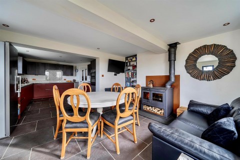 Click the photo for more details of Nr Bideford