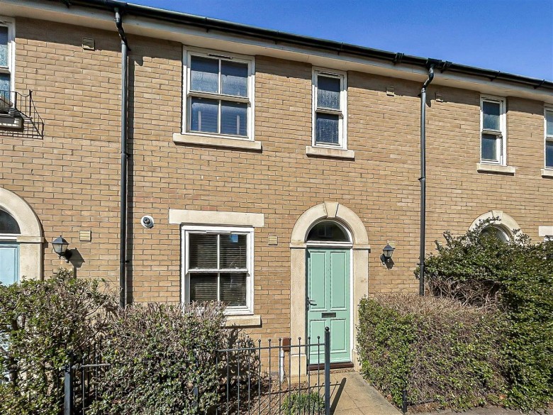 Click the photo for more details of New Street, Cambridge