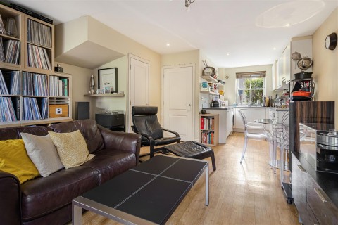 Click the photo for more details of New Street, Cambridge