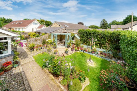 Click the photo for more details of Teigngrace, Newton Abbot