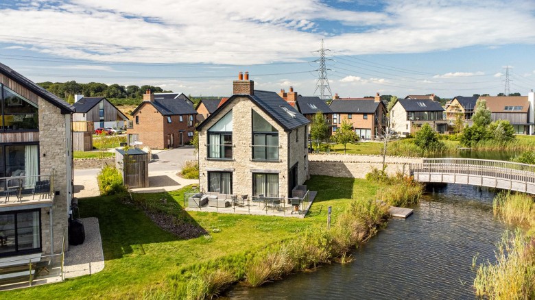 Click the photo for more details of Warmwell Road, Crossways