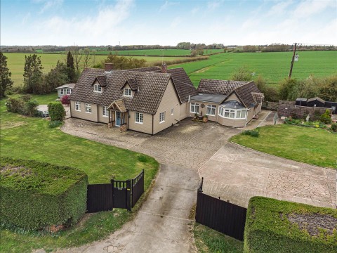Click the photo for more details of Stradishall Road, Hundon, Sudbury