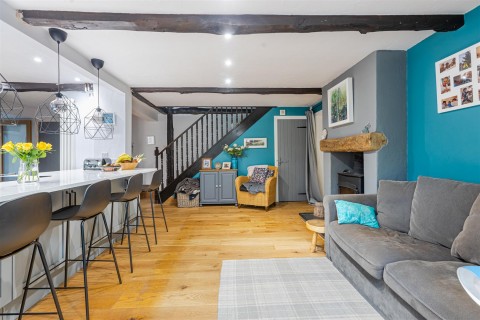 Click the photo for more details of Stokeinteignhead, Newton Abbot