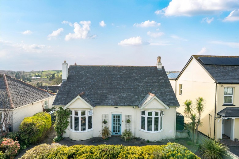 Click the photo for more details of Devoran Lane, Devoran, Truro