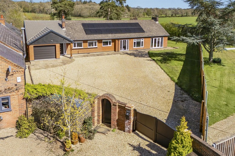 Click the photo for more details of Walcote Road, South Kilworth, Lutterworth, LE17