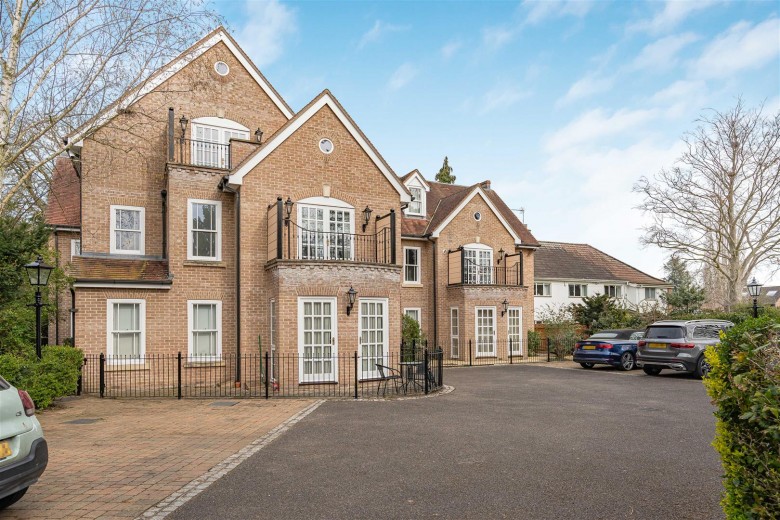 Click the photo for more details of Glebe Road, Cambridge