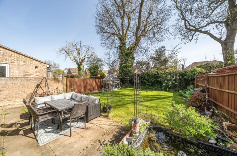 Images for Lady Close, Newnham, NN11