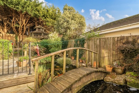 Click the photo for more details of Fosseway Close, Axminster