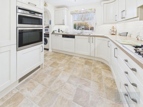 Click the photo for more details of Devenports Hill, Bushby, Leicestershire