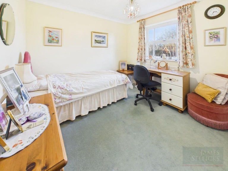 Images for Devenports Hill, Bushby, Leicestershire