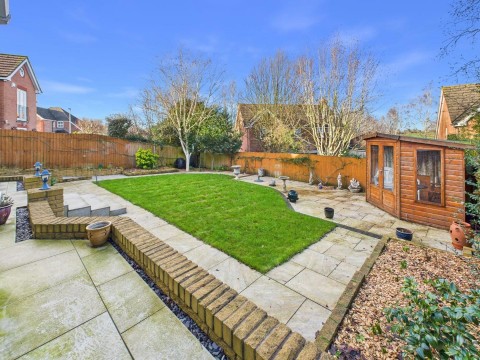 Click the photo for more details of Devenports Hill, Bushby, Leicestershire