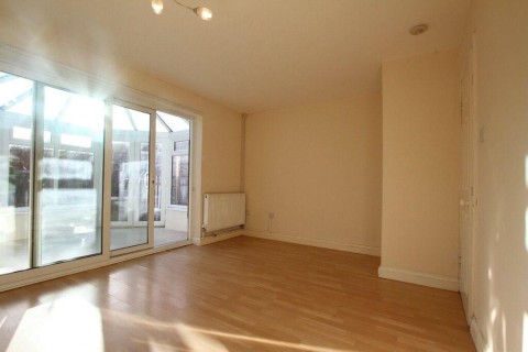 Click the photo for more details of Guernsey Way, Banbury