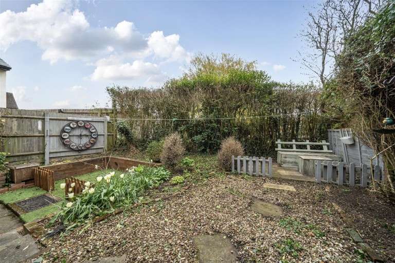 Images for High Street, Silverstone, NN12