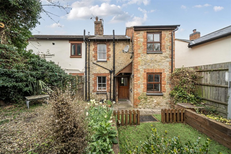 Images for High Street, Silverstone, NN12