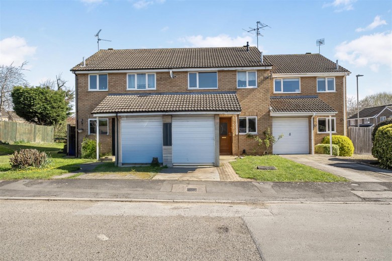 Click the photo for more details of Tennyson Close, Towcester, NN12
