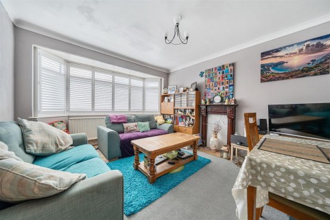 Click the photo for more details of Southey Road, Rugby, CV22