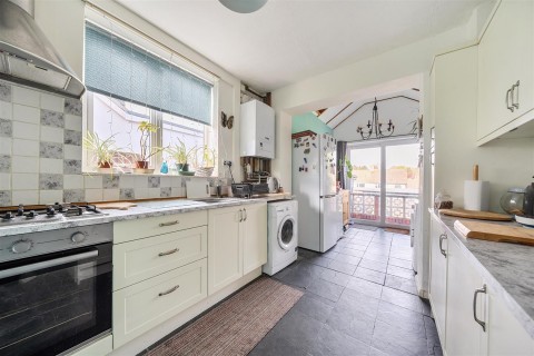 Click the photo for more details of Southey Road, Rugby, CV22