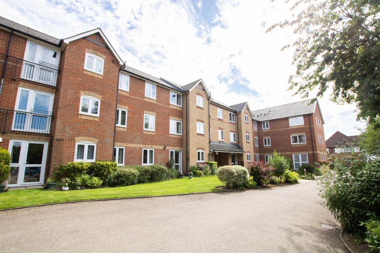 Click the photo for more details of Station Street, Saffron Walden