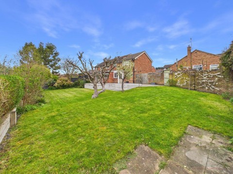 Click the photo for more details of Oakfield Close, Great Glen, Leicestershire