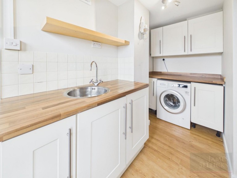 Images for Oakfield Close, Great Glen, Leicestershire