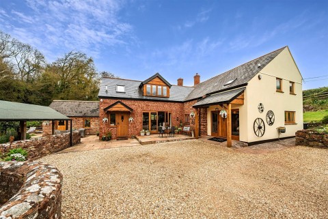 Click the photo for more details of Bicknoller, Taunton