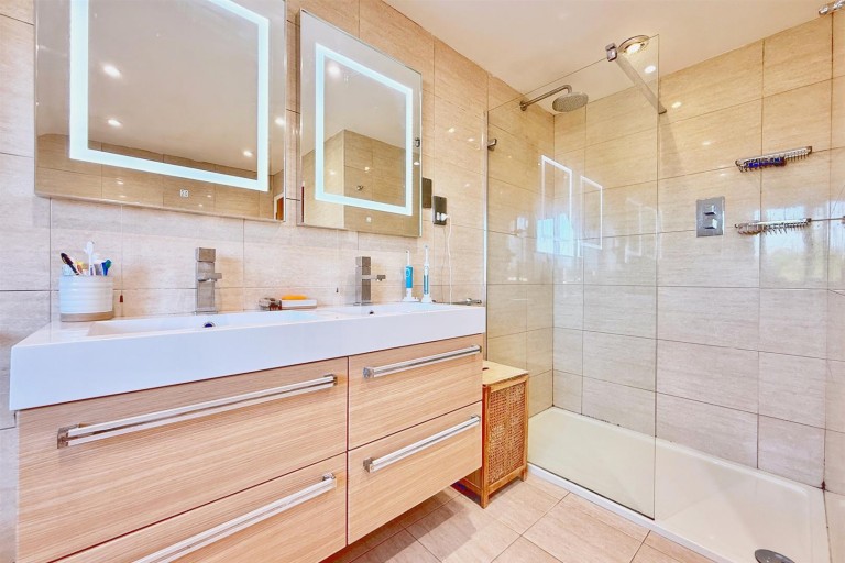 Images for Home Court, Wellingore, Lincoln