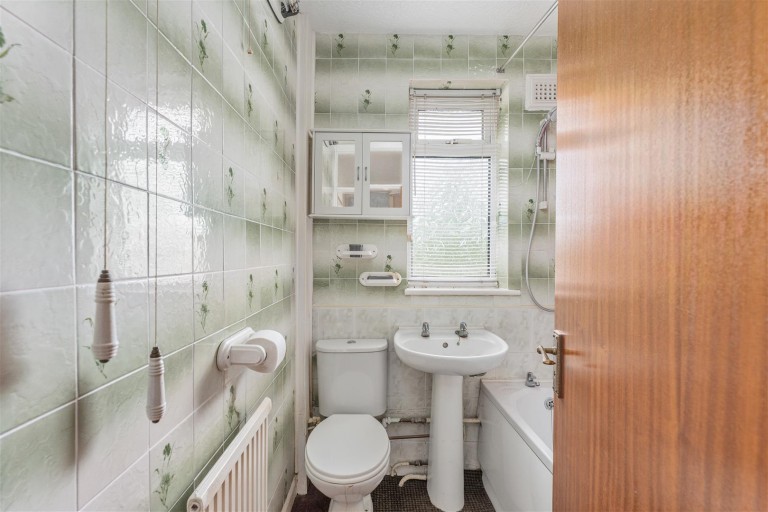 Images for Ruscote Avenue, Banbury - no upward chain