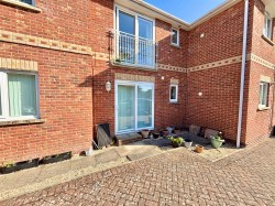 Images for Brooklands, Queens Road , Freshwater