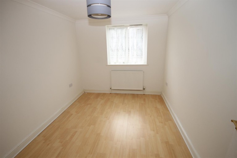 Images for Brooklands, Queens Road , Freshwater