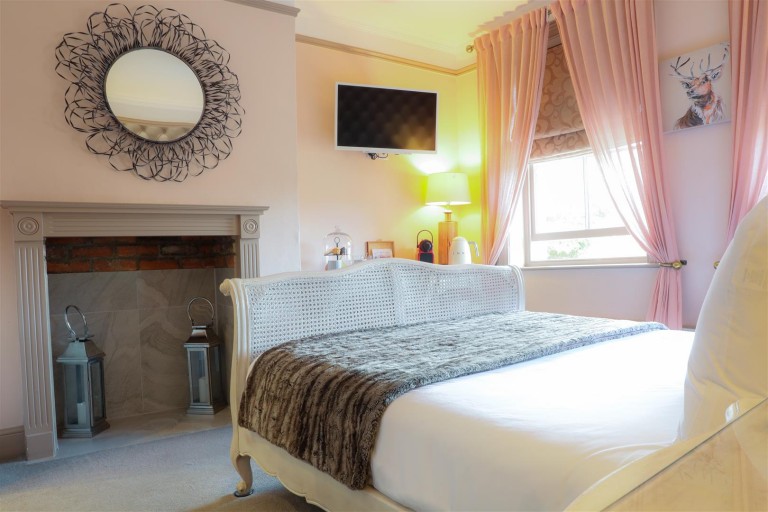 Images for Kingsbury Street, Marlborough