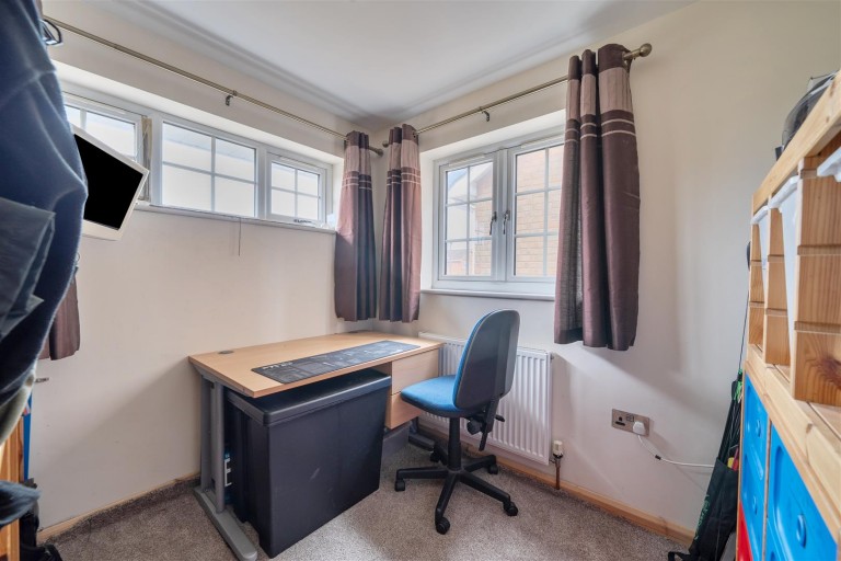 Images for Calvert Road, Greens Norton, NN12