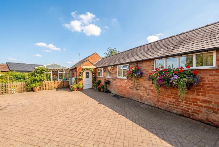 Images for High Street, Harby, Newark