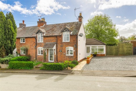 Click the photo for more details of Chestnut Lane, Clifton Campville, B79
