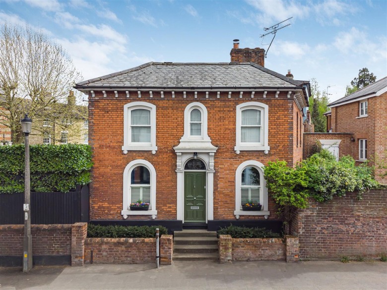 Click the photo for more details of London Road, Saffron Walden