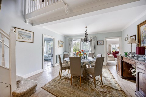 Click the photo for more details of Meysey Hampton, Gloucestershire