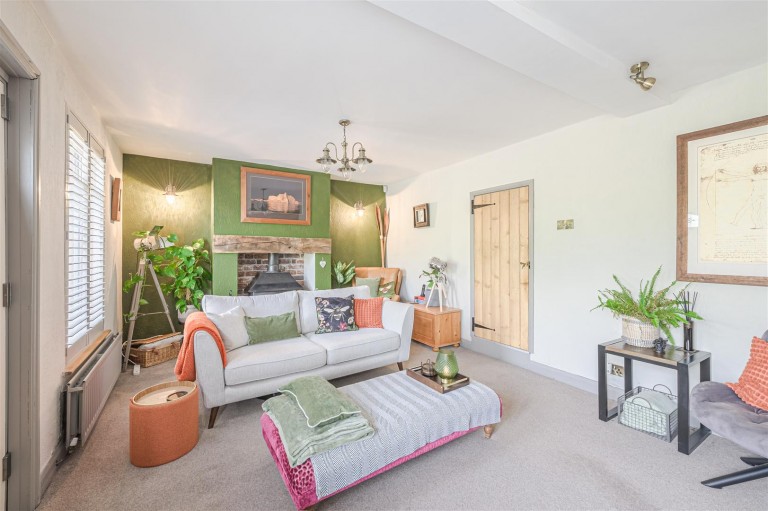 Images for Castle Road, Hartshill, CV10