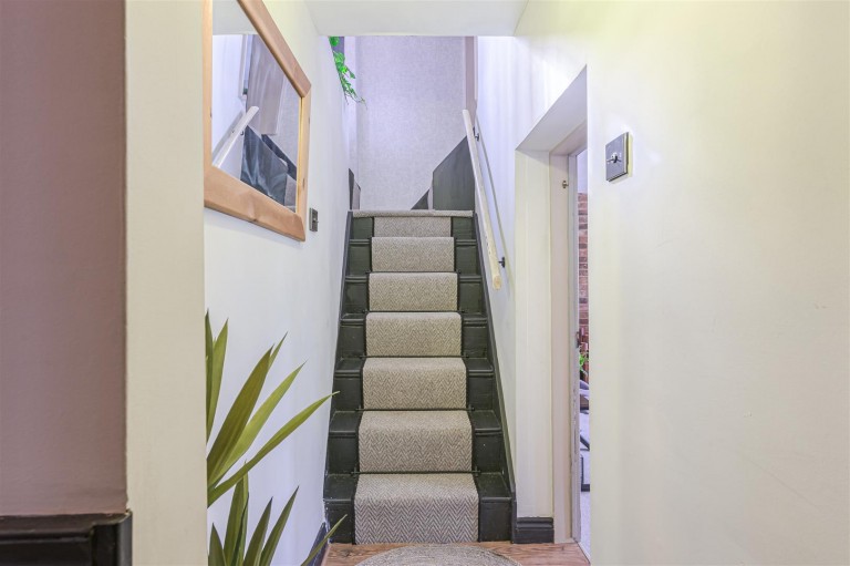 Images for Castle Road, Hartshill, CV10