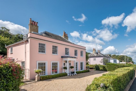 Click the photo for more details of Cowes, Isle of Wight