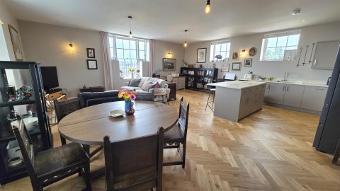 Click the photo for more details of Southernhay East, Exeter