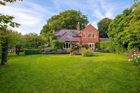 Click the photo for more details of Old Vicarage Gardens, Skellingthorpe, Lincoln