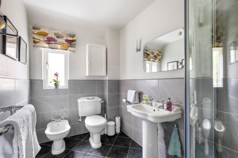 Images for Old Vicarage Gardens, Skellingthorpe, Lincoln