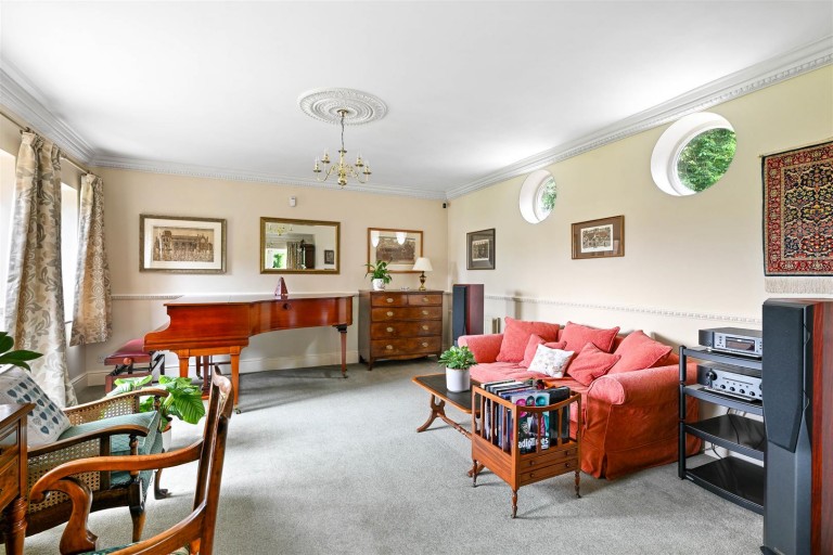 Images for Old Vicarage Gardens, Skellingthorpe, Lincoln