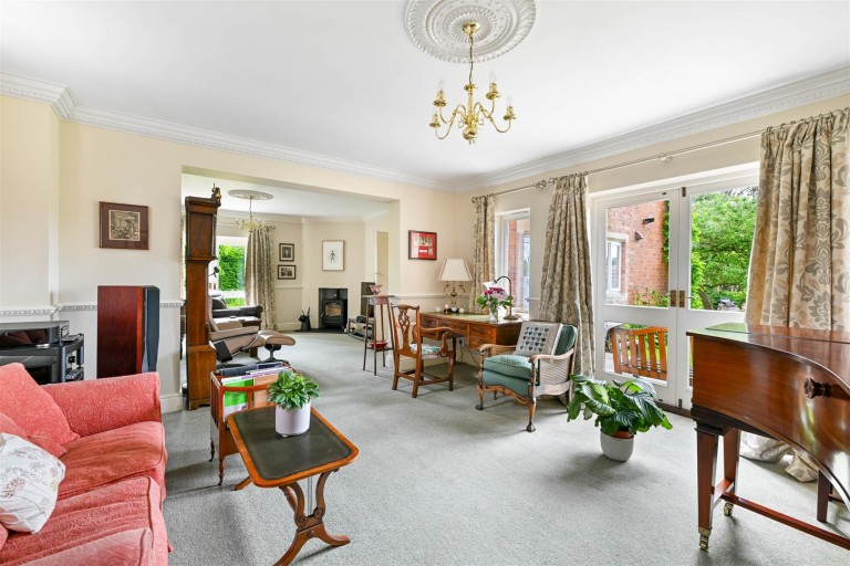 Images for Old Vicarage Gardens, Skellingthorpe, Lincoln