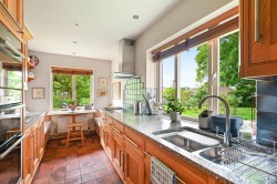 Images for Old Vicarage Gardens, Skellingthorpe, Lincoln