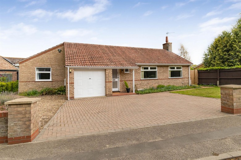 Click the photo for more details of Oakington Road, Dry Drayton, Cambridge