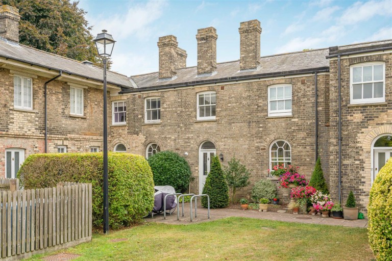 Images for Heasman Close, Newmarket