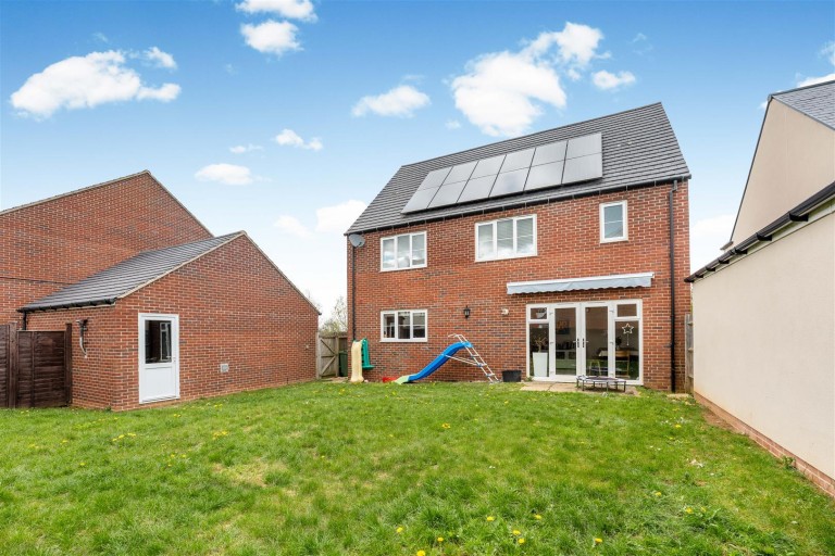 Images for Swift Drive, Bodicote, Banbury - exceptionally good layout