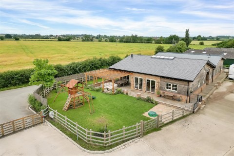 Click the photo for more details of Broadwell Road, Grandborough Fields, Rugby, CV23