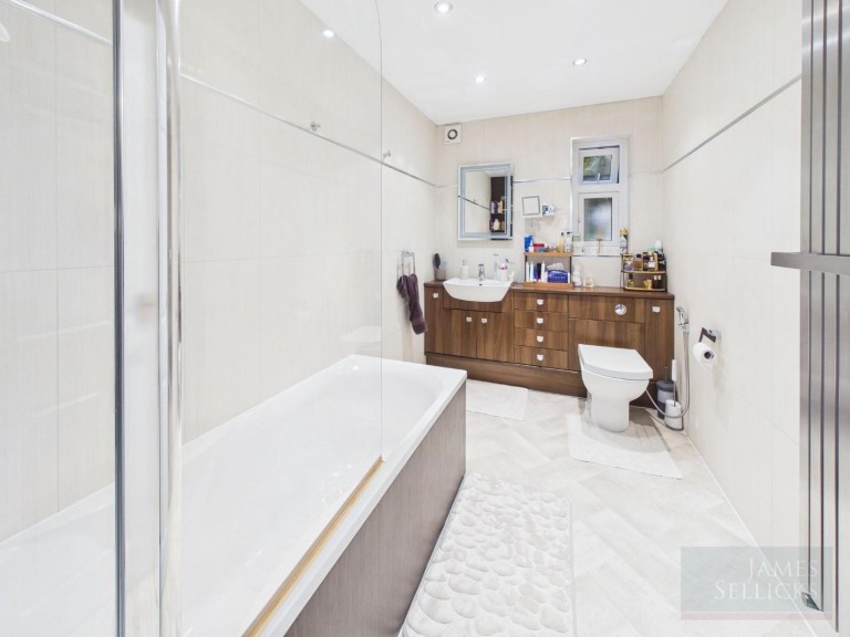 Images for Ridgway Road, Stoneygate, Leicester